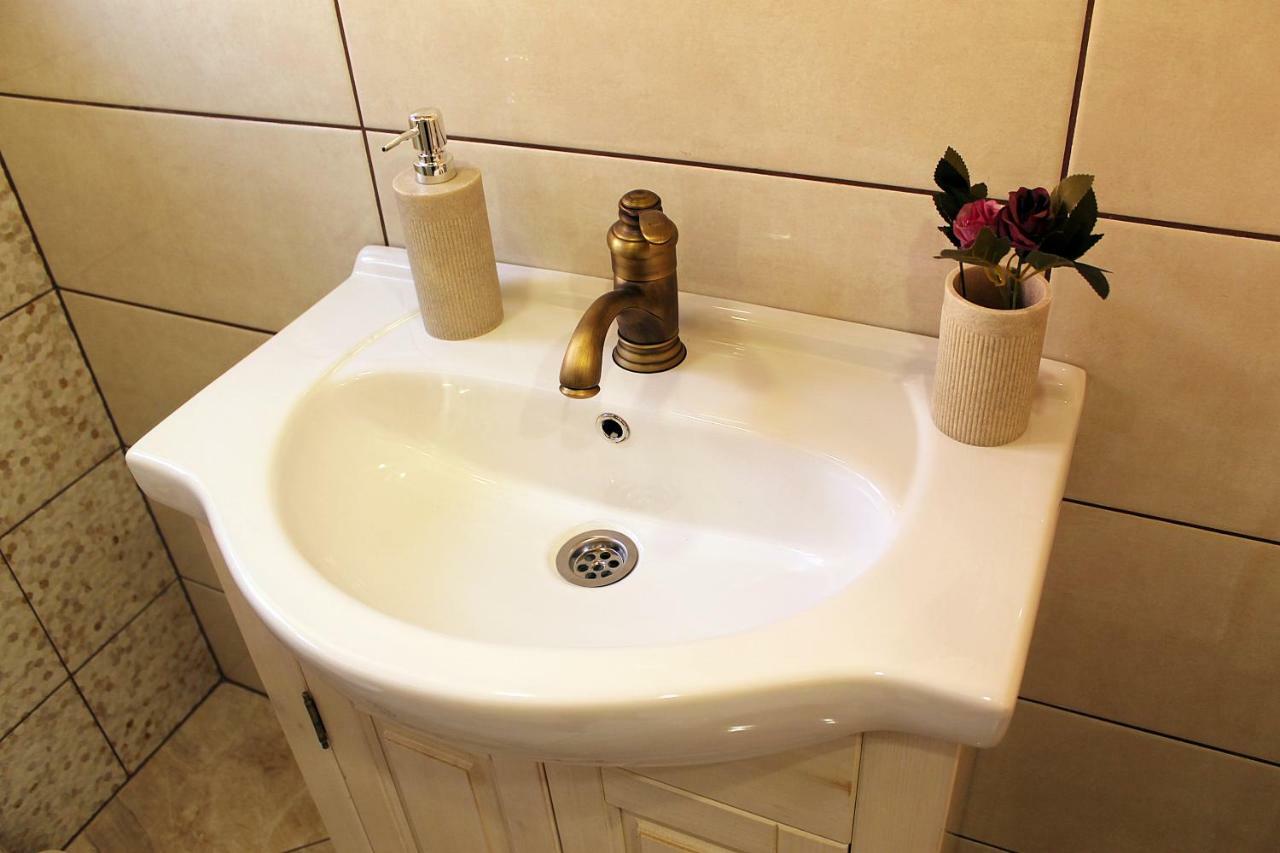 Apartments D&N Βις Εξωτερικό φωτογραφία