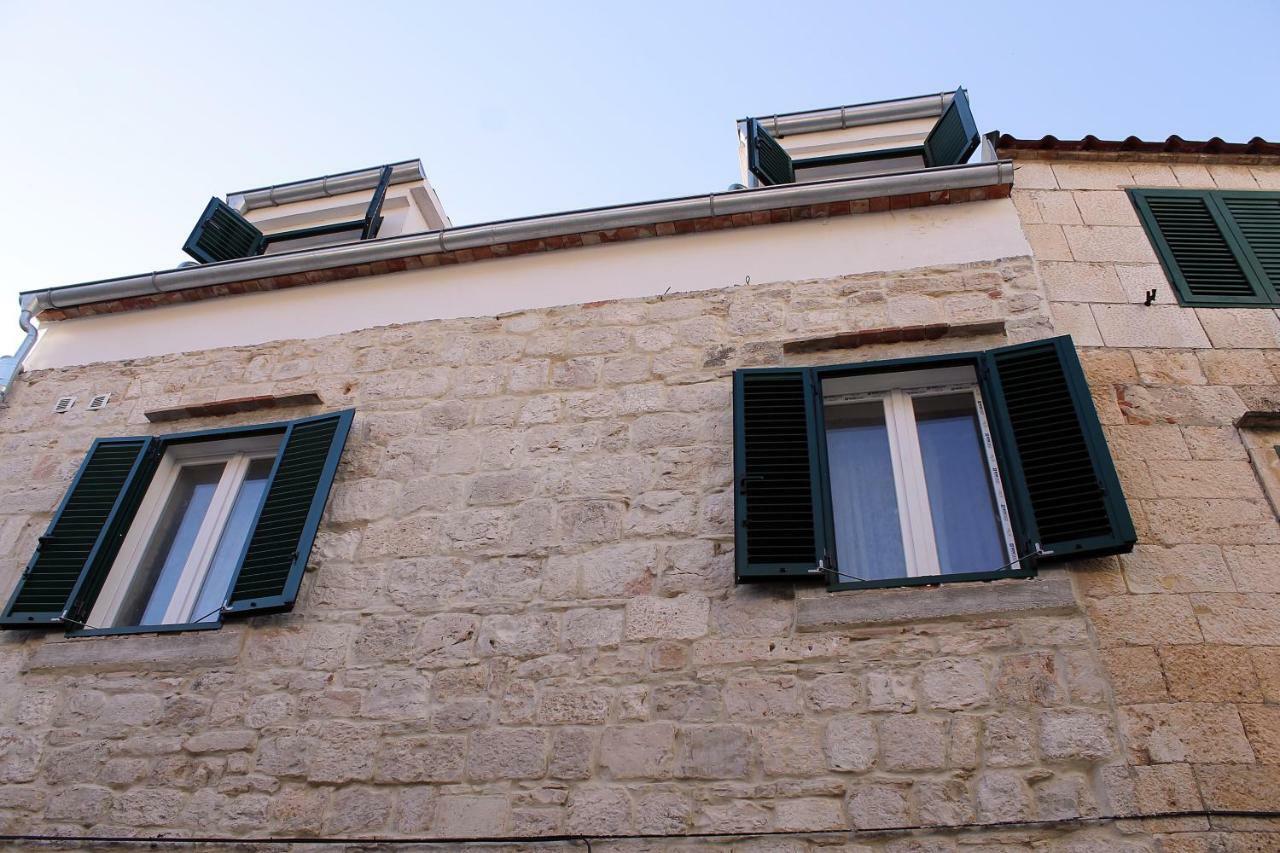 Apartments D&N Βις Εξωτερικό φωτογραφία