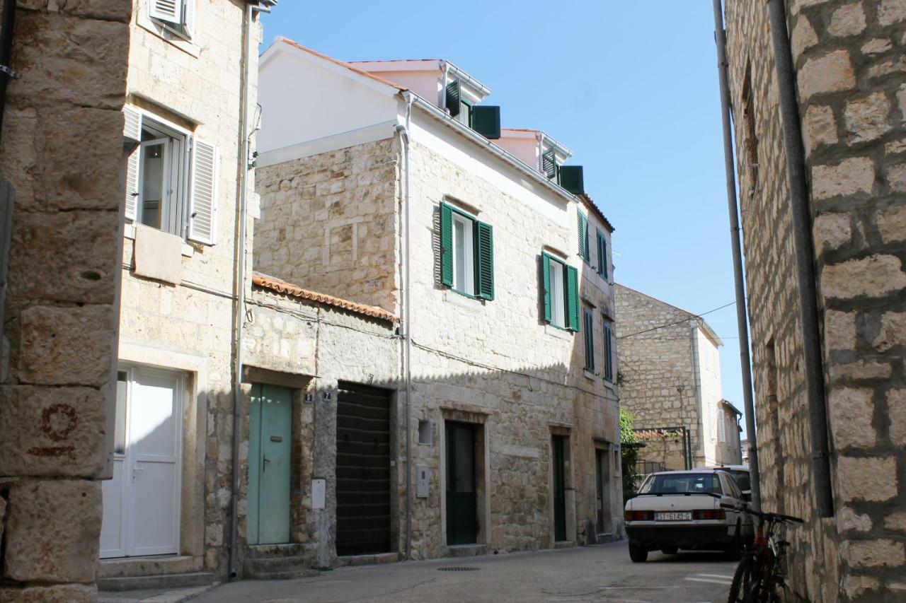 Apartments D&N Βις Εξωτερικό φωτογραφία