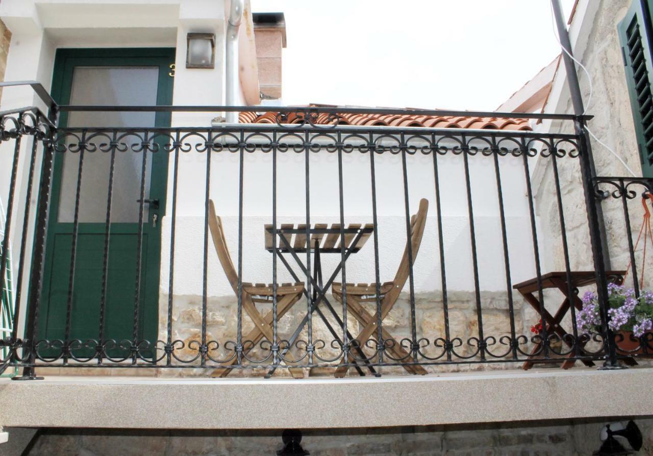 Apartments D&N Βις Εξωτερικό φωτογραφία
