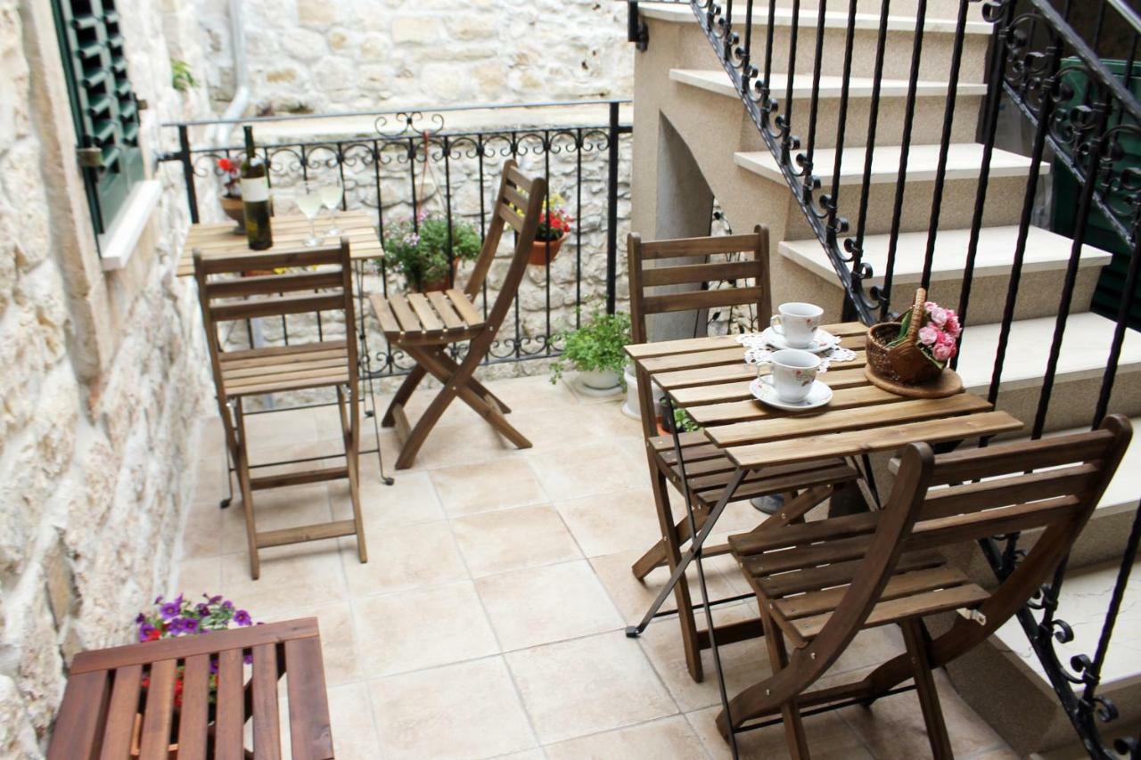 Apartments D&N Βις Εξωτερικό φωτογραφία